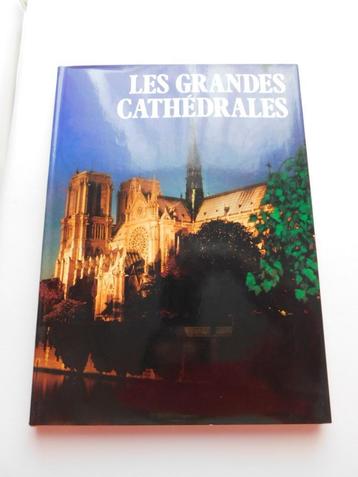 Les grandes cathédrales - livre - Mountfield - architecture beschikbaar voor biedingen