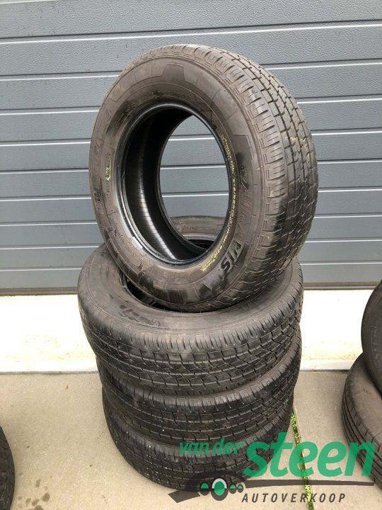 4 x 215-65-15 104-102T Demo Bedrijfswagen Zomerband Bridgest, Auto-onderdelen, Banden en Velgen, Band(en), Zomerbanden, 15 inch