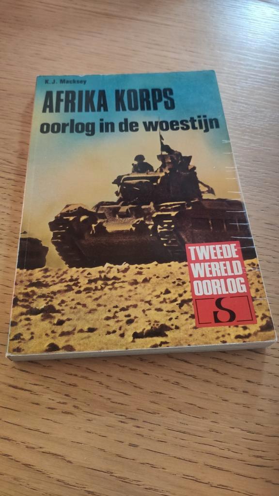 Afrika Korps, oorlog in de woestijn., Boeken, Oorlog en Militair, Gelezen, Ophalen of Verzenden