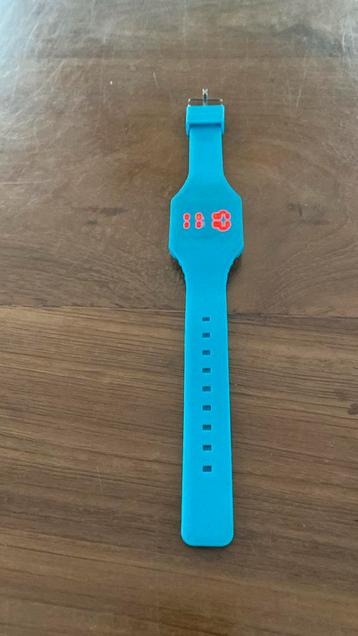 Digitaal kinderhorloge beschikbaar voor biedingen