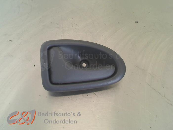 Handgreep van een Renault Trafic, Auto-onderdelen, Interieur en Bekleding, Renault, Gebruikt, 3 maanden garantie, Ophalen of Verzenden