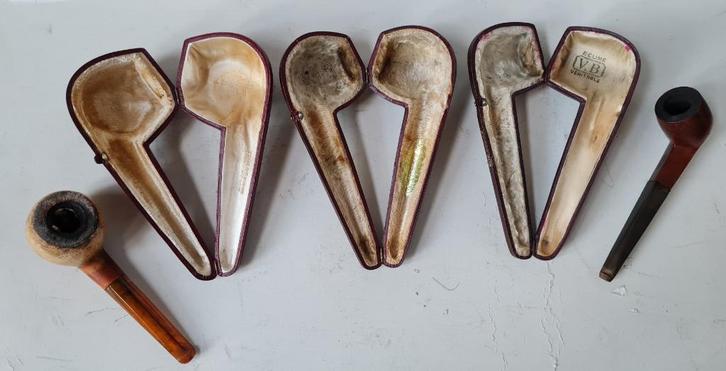 3 wijnrood leder pijpetuis + 2 amber tabakspijpen, Verzamelen, Rookartikelen, Aanstekers en Luciferdoosjes, Gebruikt, Tabaksdoos of Verpakking