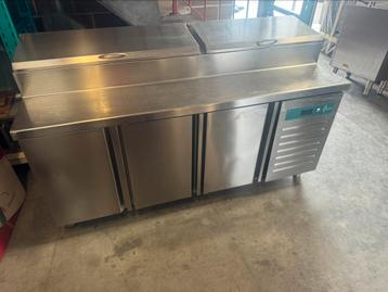 TABLE SALADETTE A SAISIR beschikbaar voor biedingen