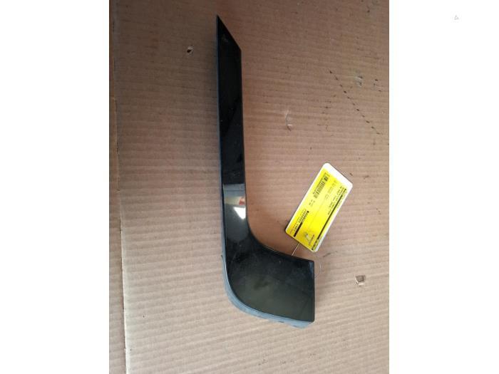 Bumperlijst links-voor van een Volkswagen Golf, Auto-onderdelen, Carrosserie, Bumper, Volkswagen, Gebruikt, 3 maanden garantie