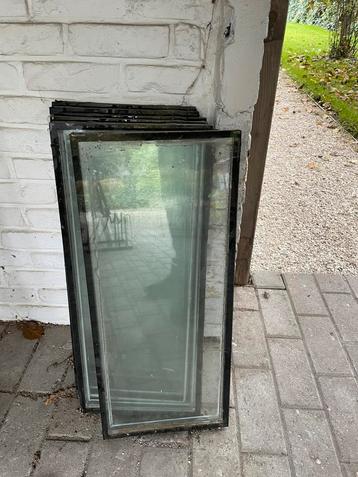 6 ramen in glas beschikbaar voor biedingen