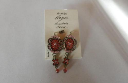 (14)- boucles d'oreilles rouges -neuves - laga -, Handtassen en Accessoires, Oorbellen, Zo goed als nieuw, Knopjes of Stekers
