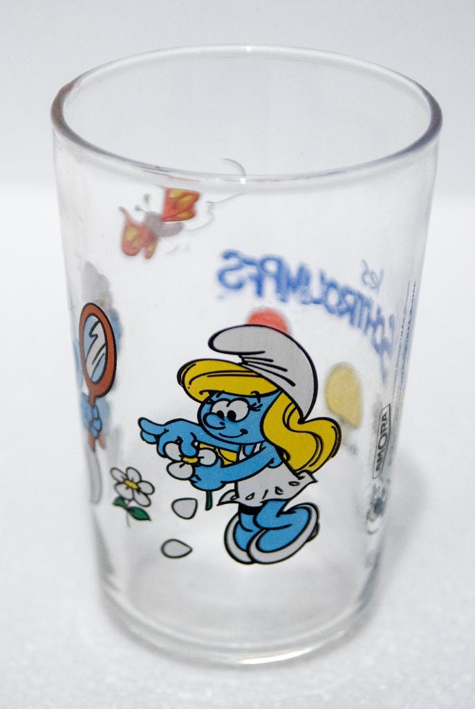 Verre Amora "Les Schtroumpfs", de Peyo, Collections, Verres & Petits Verres, Comme neuf, Verre à eau, Enlèvement ou Envoi