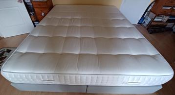 2 boxsprings  Beka + Matelas Nill spring Deauville beschikbaar voor biedingen