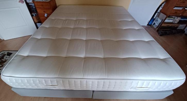2 boxsprings  Beka + Matelas Nill spring Deauville, Huis en Inrichting, Slaapkamer | Bedden, Zo goed als nieuw, Twijfelaar, 180 cm