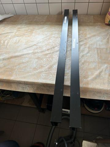 2 IKEA wandplanken voor fotolijsten beschikbaar voor biedingen