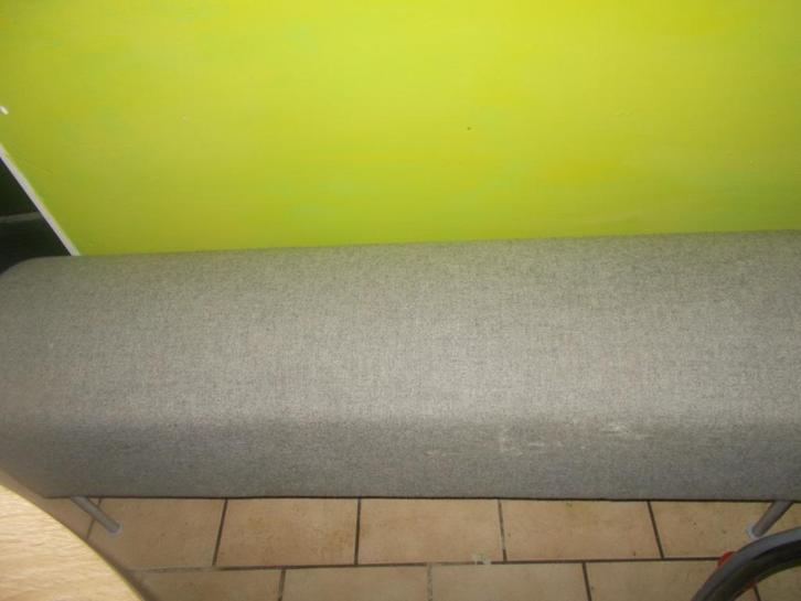 Ikea vintage bankje Ikea Design Ontwerp Milo Baughman - 1990, Huis en Inrichting, Stoelen, Zo goed als nieuw, Metaal, Grijs, Ophalen