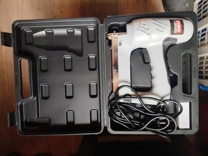 Duro Pro elektrische tacker/ nietpistool, Bricolage & Construction, Outillage | Ponceuses, Comme neuf, Autres types, Enlèvement