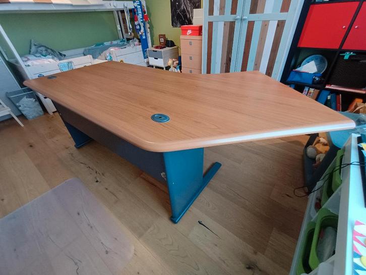 Gratis: Bureau, Maison & Meubles, Bureaux, Utilisé, Bureau, Enlèvement