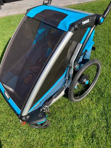 Thule Chariot Cross 2 in perfecte staat met extra’s beschikbaar voor biedingen