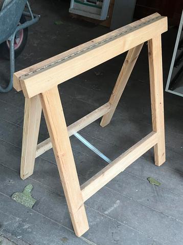 2x GrenenHouten Schragen beschikbaar voor biedingen