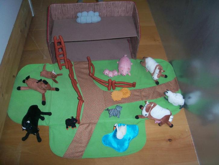 Boerderij met allerlei dieren, Kinderen en Baby's, Speelgoed | Overig, Zo goed als nieuw, Jongen of Meisje, Ophalen