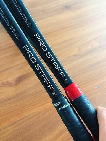 2x Wilson Pro Staff Jeugd (maat 26) was 139,- per stuk beschikbaar voor biedingen