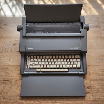 Machines à écrire Olivetti lettera E501 fonctionnelles, Enlèvement ou Envoi, Comme neuf