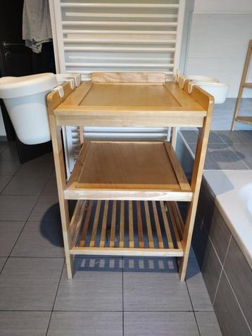 Table à langer beschikbaar voor biedingen