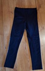 H&M zwarte joggingbroek glitter 134, Kinderen en Baby's, Kinderkleding | Maat 134, Broek, Gebruikt, Meisje, Ophalen of Verzenden