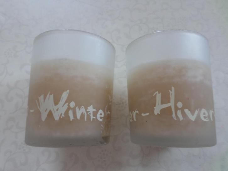 Set van 2 beige kaarsen en schrijfpotten Hiver Winter Invier, Huis en Inrichting, Woonaccessoires | Kandelaars en Kaarsen, Zo goed als nieuw