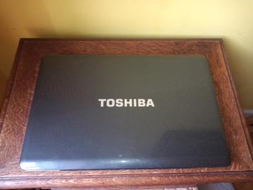 PC Toshiba  disponible aux enchères