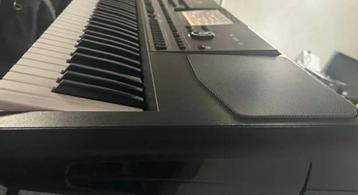 Korg pa 700 beschikbaar voor biedingen