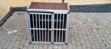 Hondenbench te koop beschikbaar voor biedingen