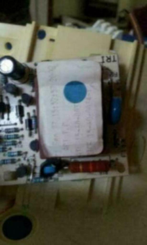 circuit imprimé 1464239, Doe-het-zelf en Bouw, Overige Doe-Het-Zelf en Bouw, Gebruikt, Ophalen