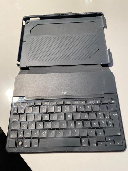 Logitech Slim Folio AZERTY voor Ipad 9.7" Zwart, Computers en Software, Tablet-hoezen, Gebruikt, Bescherming voor- en achterkant