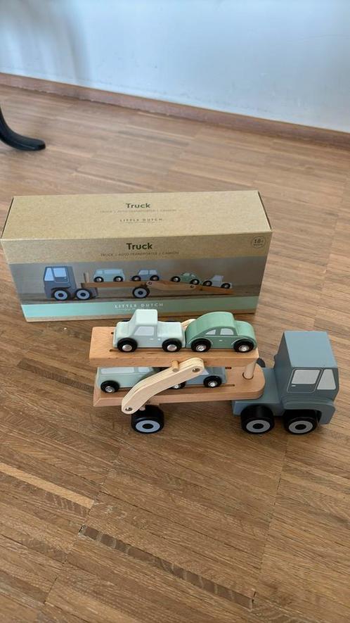 Little dutch Truck met 4 auto’s, Kinderen en Baby's, Speelgoed | Houten speelgoed, Zo goed als nieuw, Ophalen