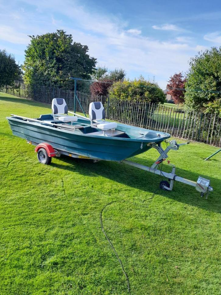 Barque armor Silurine 4m, Watersport en Boten, Hengelsport | Karpervissen, Gebruikt, Complete set, Ophalen