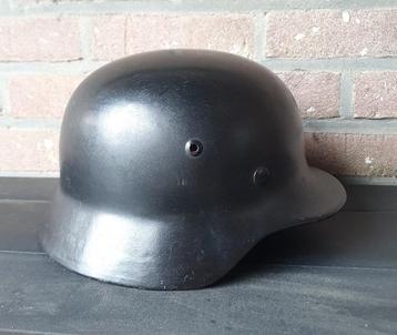 m35 duitse helm beschikbaar voor biedingen