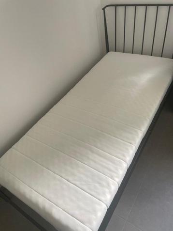 à saisir 2 lits 90x200 neufs, Neuf, 90 cm, Une personne, Enlèvement