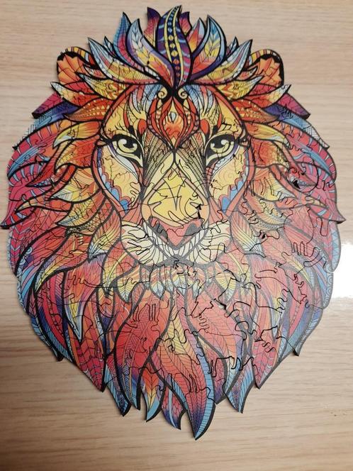 Puzzel hout leeuw lion met dierenvormen, Hobby en Vrije tijd, Denksport en Puzzels, Zo goed als nieuw, Legpuzzel, Minder dan 500 stukjes
