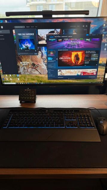 Clavier Corsair K55 RGB PRO + Logitech G402, Enlèvement, Comme neuf