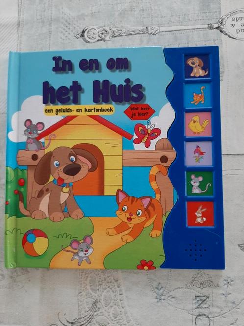 Kartonnen Kinderboek met geluiden : in en uit het huis, Boeken, Kinderboeken | Baby's en Peuters, Ophalen of Verzenden