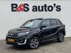 Suzuki Vitara 1.5 Hybrid Select Rhino Edition Automaat Led C, Auto's, Suzuki, Zwart, Zwart, Bedrijf, Hybride Elektrisch/Benzine