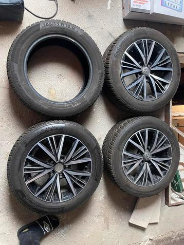 3 Orginele velgen volkswagen met 4 banden beschikbaar voor biedingen