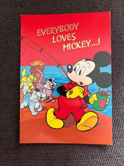 Postkaart Disney Mickey Mouse 'Everybody loves Mickey', Verzamelen, Disney, Zo goed als nieuw, Plaatje of Poster, Mickey Mouse