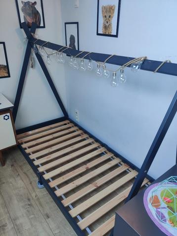 Tipi bedframe, grijs - 200x90 beschikbaar voor biedingen