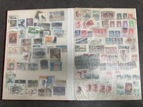Collection de timbres Belgique France et Monde - 2 albums, Timbres & Monnaies, Timbres | Albums complets & Collections, Enlèvement