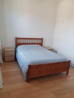 Lit2 pers. en bois 1m50 x 2 m avec 2 table chevet 90€bxl, Maison & Meubles, Chambre à coucher | Chambres à coucher complètes, Enlèvement ou Envoi