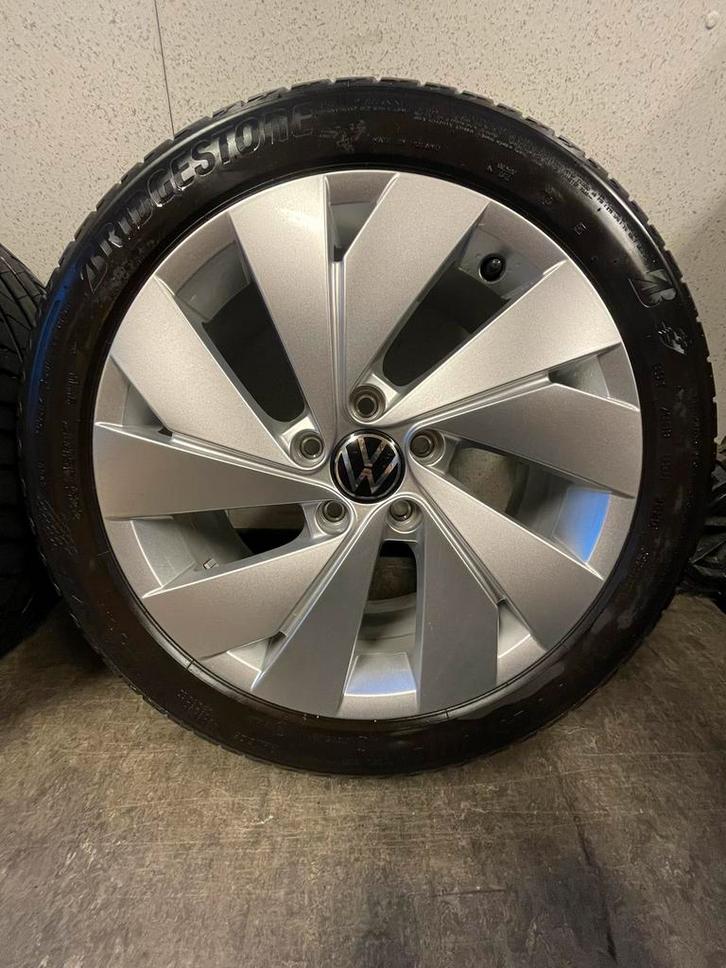 Originele belmont volkswagen 17 inch velgen met bridgestone, Auto-onderdelen, Banden en Velgen, Velg(en), Zomerbanden, 17 inch