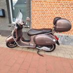Vespa 125cc gts 2018, Fietsen en Brommers, Scooters | Vespa, Ophalen, Zo goed als nieuw
