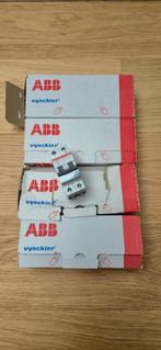Lot elektrisch schakelmateriaal (Niko, Vynckier, ABB), Ophalen, Nieuw