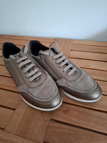 Beige Geox dames sneakers, maat 7. beschikbaar voor biedingen