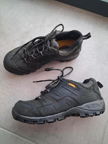 Veiligheidsschoenen Dewalt werkschoenen met stalen tip 42 beschikbaar voor biedingen