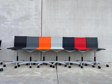 Vitra Van Severen .04 bureaustoelen met armleuningen