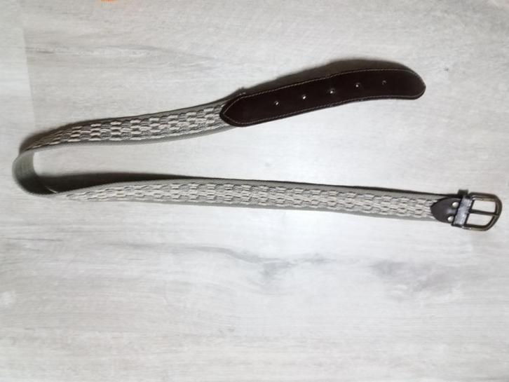 ceintuur kaki grijs écru riem met gaatjes jongen stempel 80, Kinderen en Baby's, Kinderkleding | Overige, Jongen, Ophalen of Verzenden